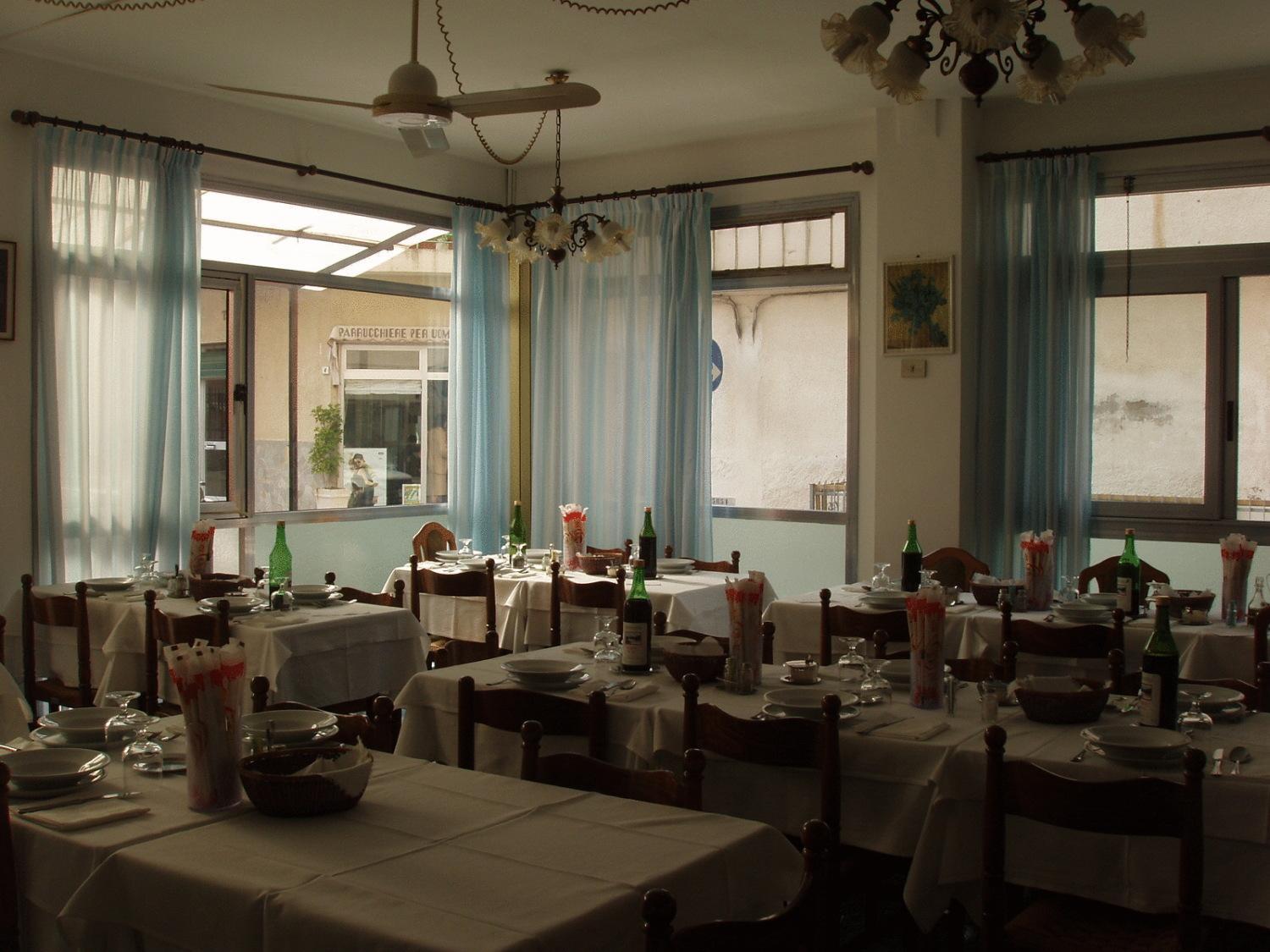 Hotel Aquilia Лайджелия Екстериор снимка